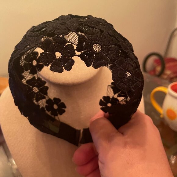 New! Beautiful Adelaide Lace Flower Headband Black - Picture 4 of 4